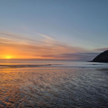 Impeccable Beachfront 2-Bed Cottage In St Bees Exterior photo