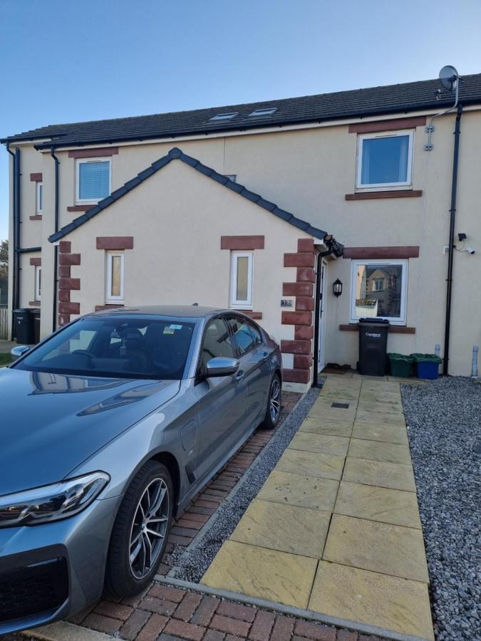 Impeccable Beachfront 2-Bed Cottage In St Bees Exterior photo