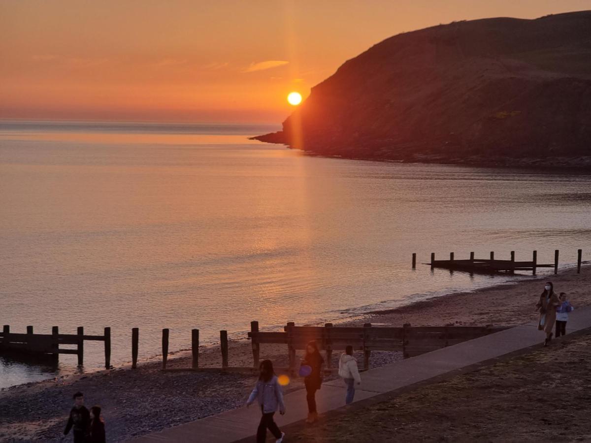 Impeccable Beachfront 2-Bed Cottage In St Bees Exterior photo