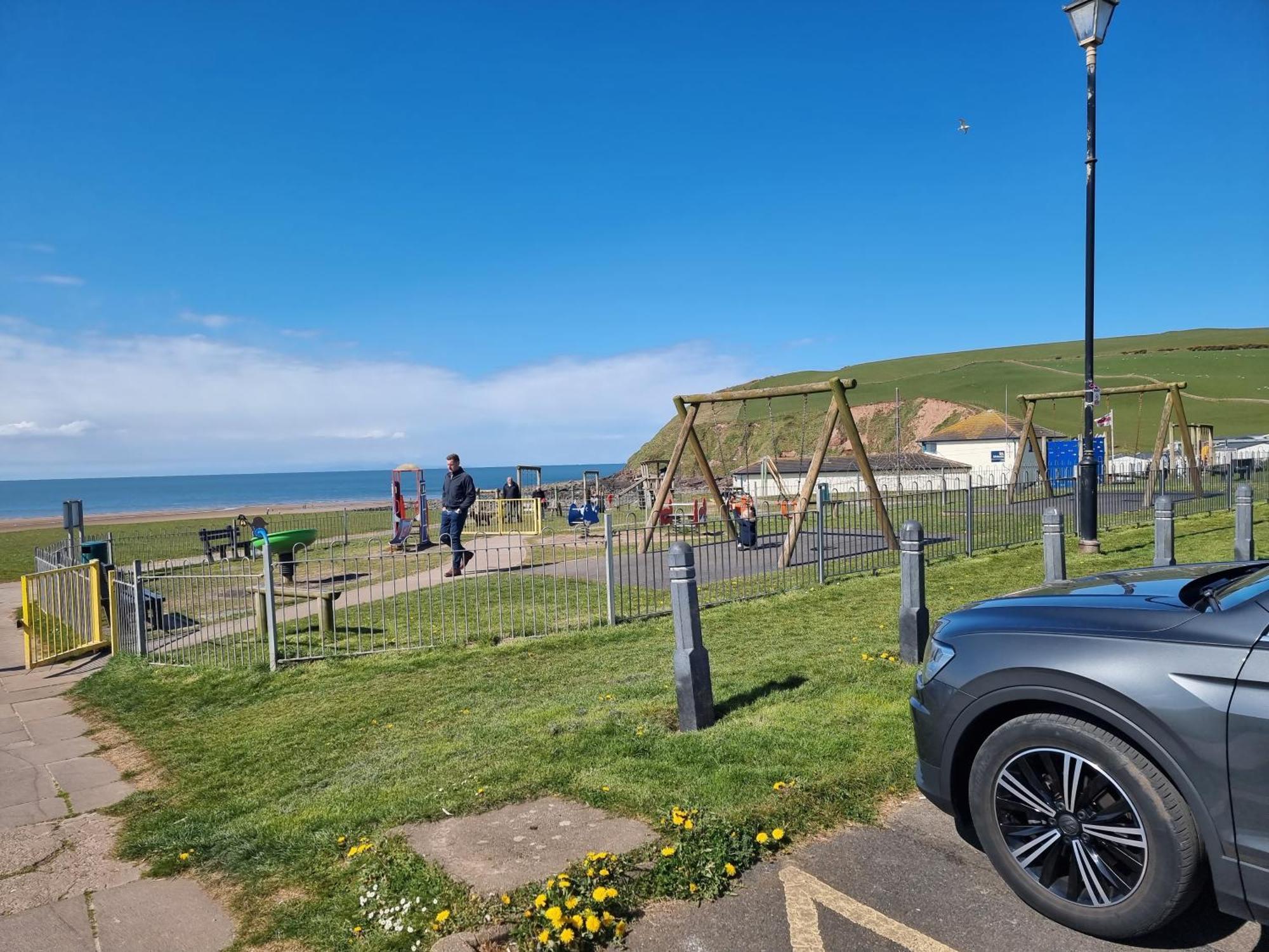 Impeccable Beachfront 2-Bed Cottage In St Bees Exterior photo